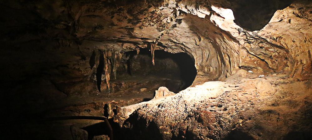 Les grottes de Hato